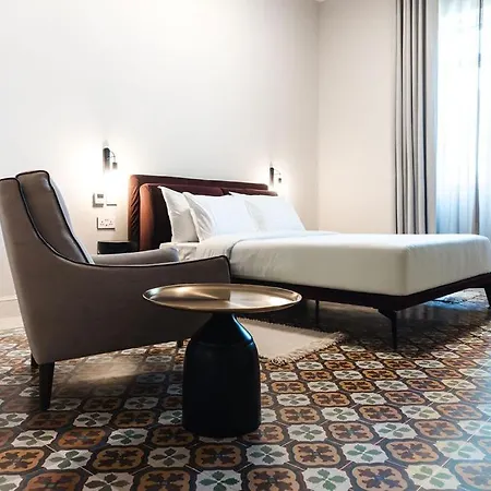Luxury 3br Seaview In Balluta Building
