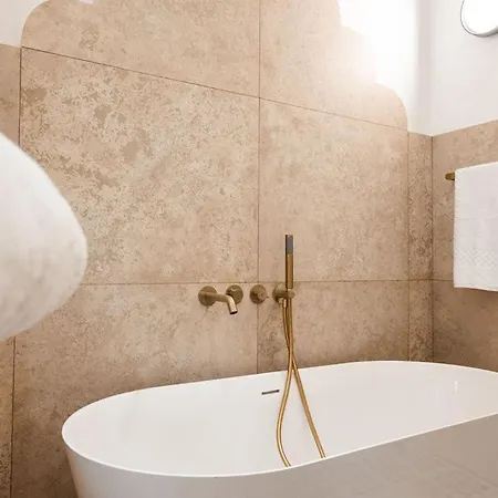 Luxury 3br Seaview In Balluta Building *