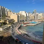 Luxury 3br Seaview In Balluta Building Lejlighed *